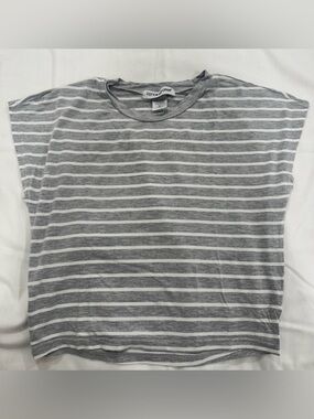 Cotton Emporium Women's Gray & White Striped Crewneck Crop Tee